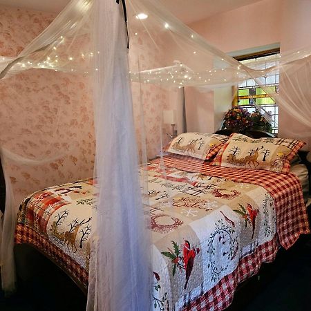 1913 Love Shack Bethel White Lake Ny Екстериор снимка
